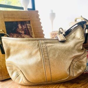 COACH Vintage Classic Shoulder Bag